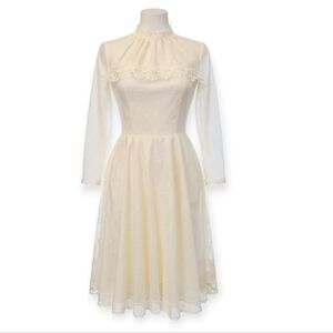 Gunne Sax Vintage Long Sleeve Satin Lined Lace Midi Dress